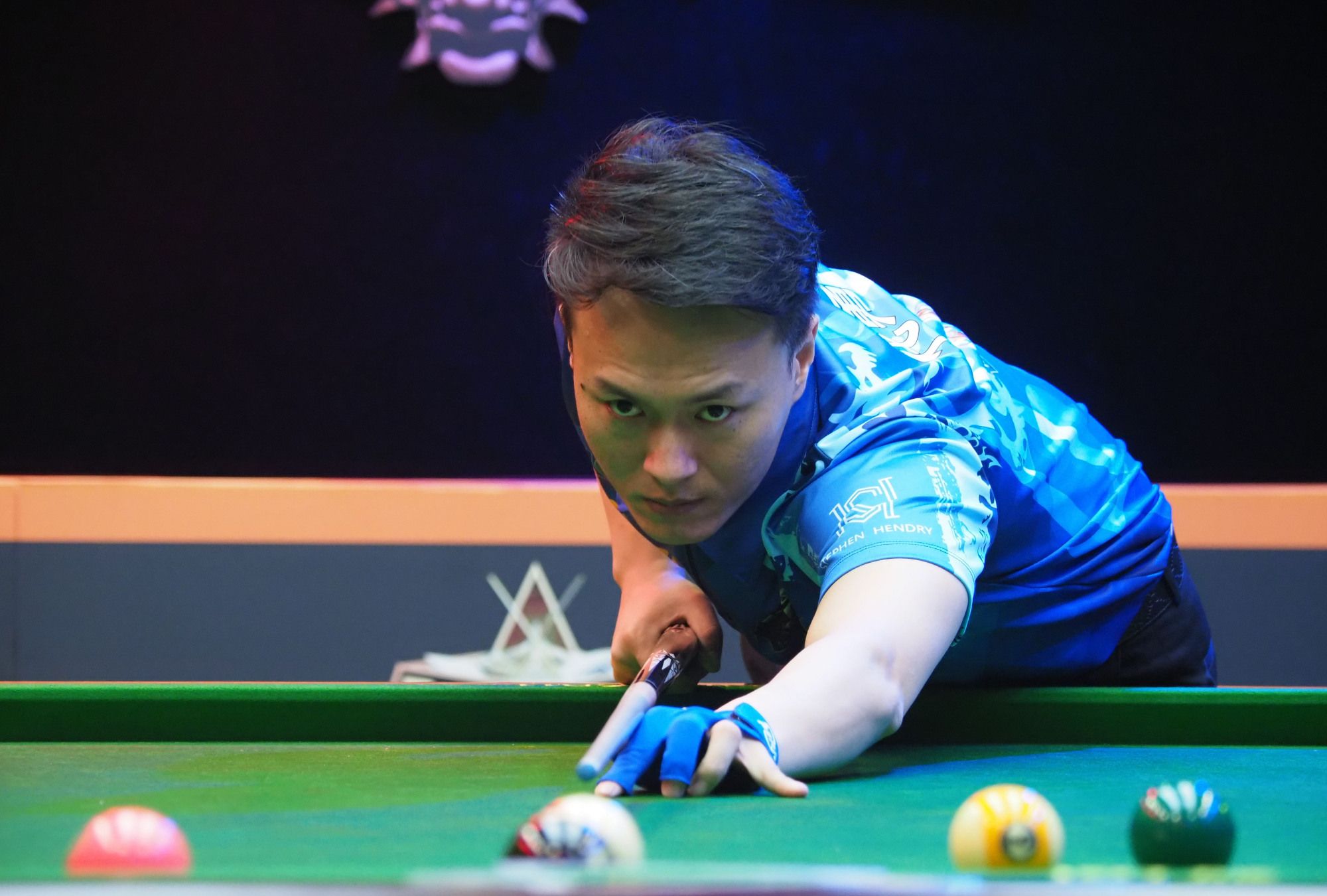 通过对艾弗 通过对艾弗