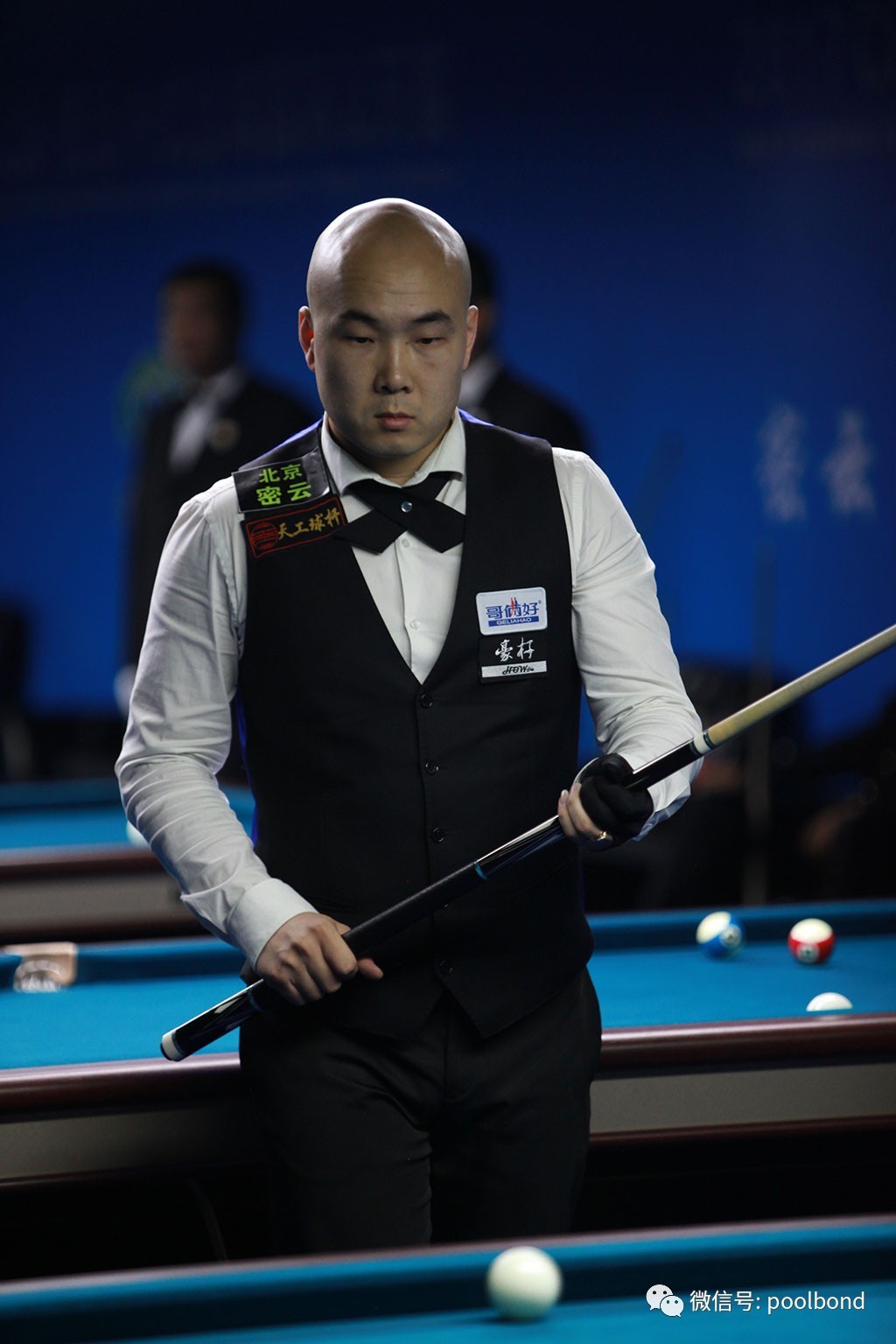 被认为在现 被认为在现